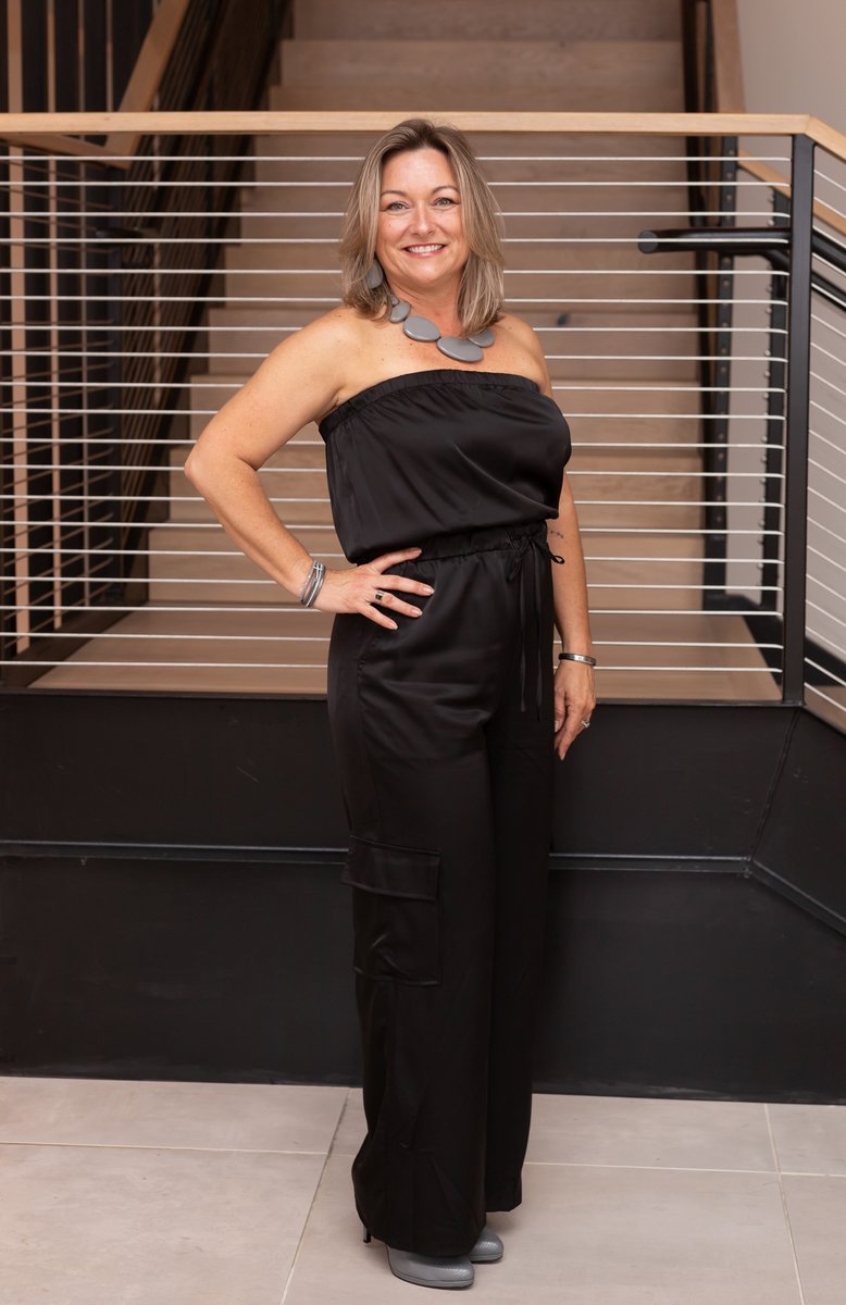 Cynthia, founder of Cynergy Color Bar